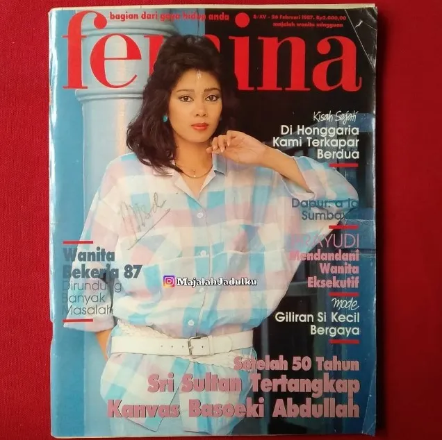 Model iklan motor mertua vokalis rock © Instagram