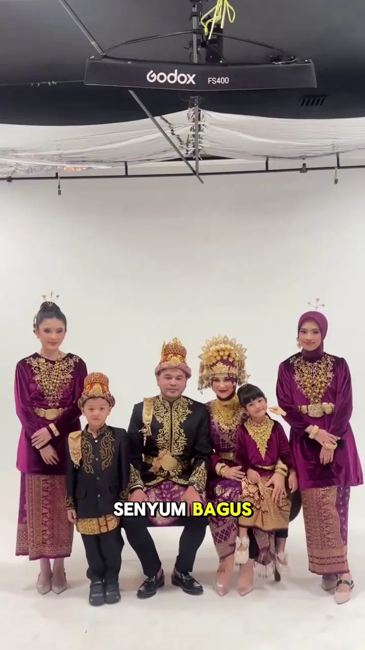 Pemotretan keluarga baru Irish Bella © 2025 Instagram Pemotretan keluarga baru Irish Bella © 2025 Instagram