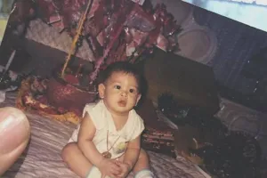 Punya wajah tampan dan aura kharismatik, intip 9 potret masa kecil Rangga Azof yang punya pipi chubby