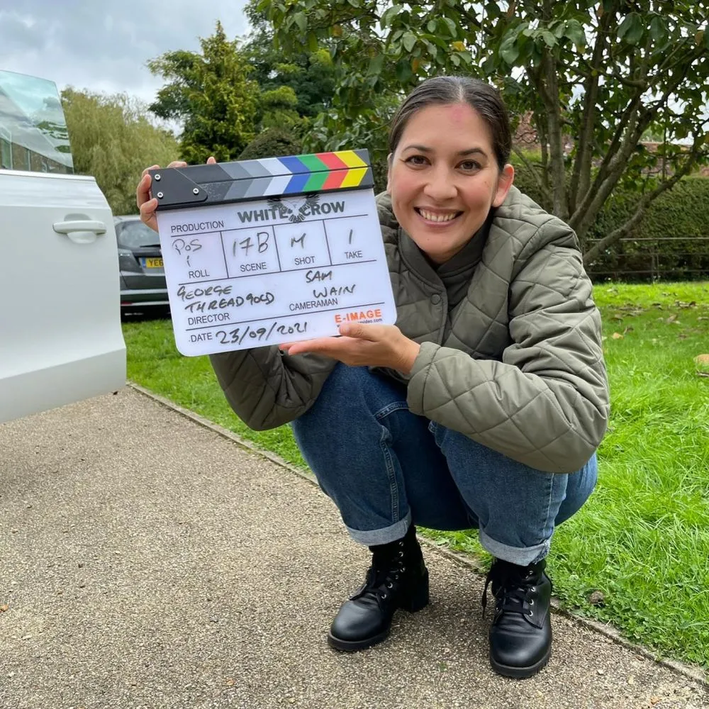 hannah akting dengan kucing © 2025 berbagai sumber hannah akting dengan kucing © 2025 berbagai sumber