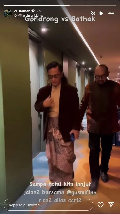 Pesohor hadir di acara resepsi nikahan anak Dedi Mulyadi © 2025 brilio.net Pesohor hadir di acara resepsi nikahan anak Dedi Mulyadi © 2025 brilio.net