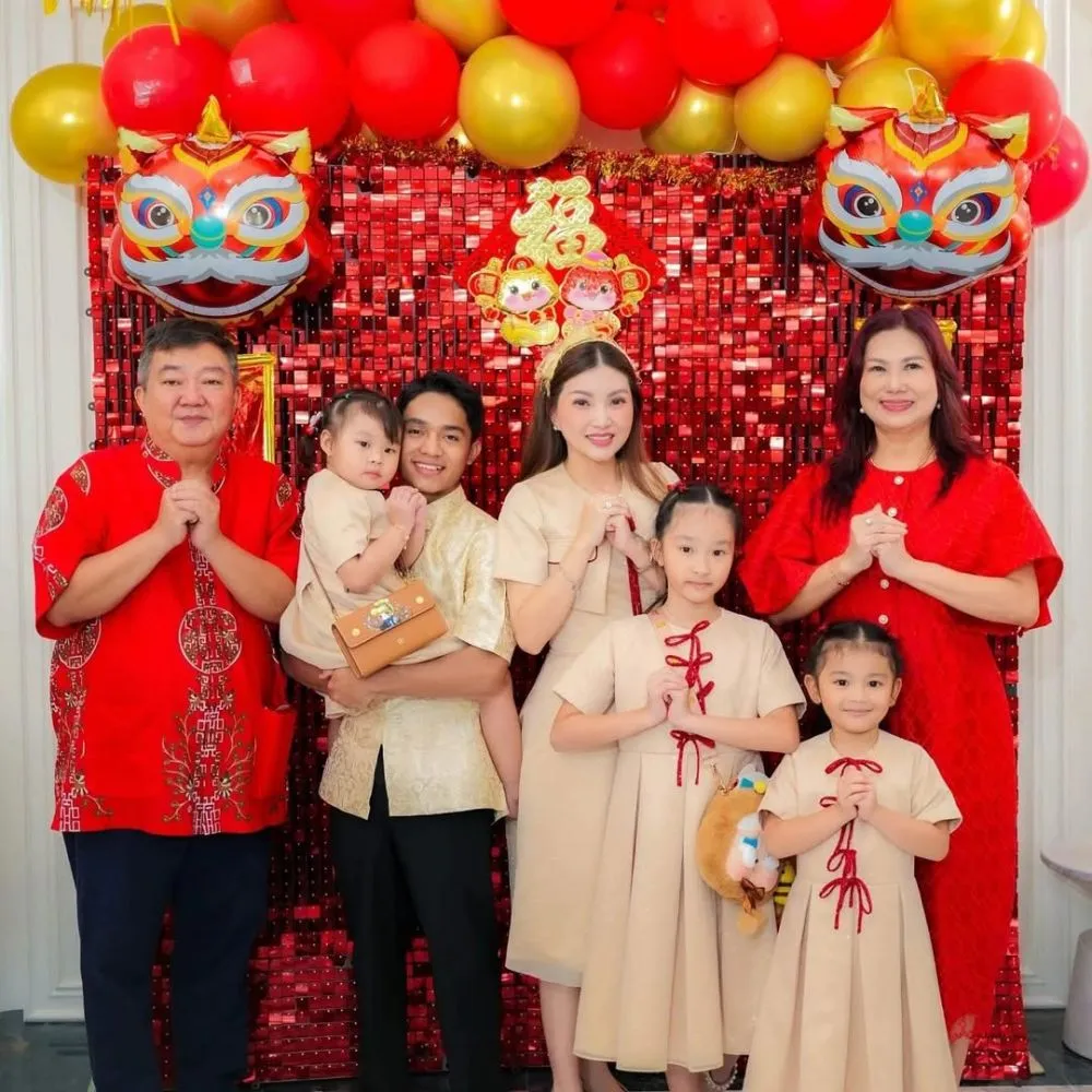 Kenangan Sarwendah bersama mendiang ayah © 2025 brilio.net