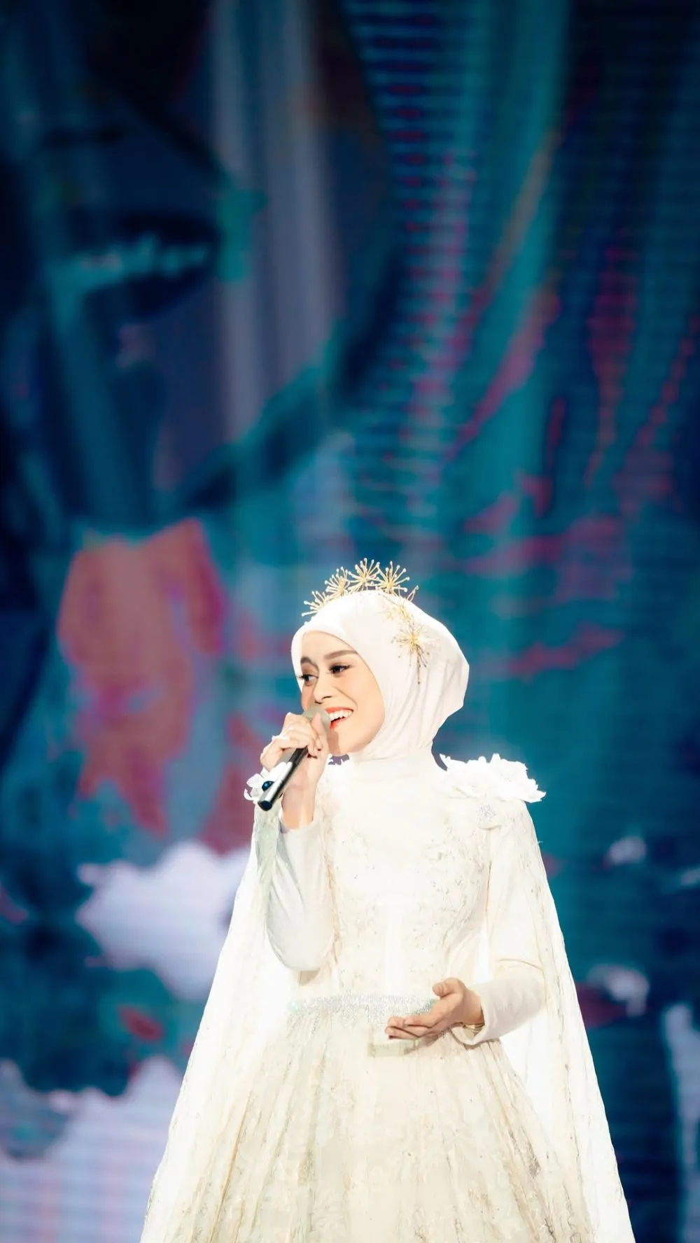 Lesty Kejora curhat di sidang MK © berbagai sumber