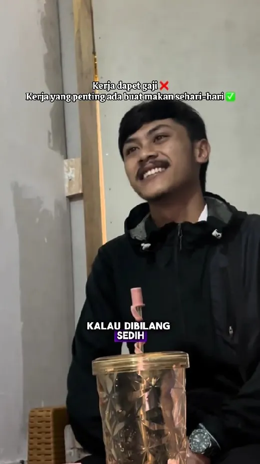 kisah haru pemuda berjuang cari kerja © TikTok