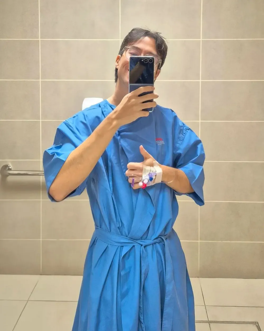 Sheila Dara temani Vidi Aldiano berobat di Penang © 2025 Instagram