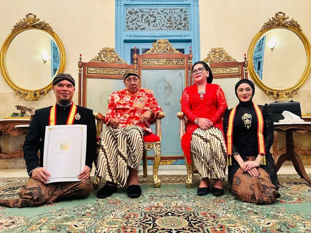 Ahmad Dhani dapat gelar bangsawan © berbagai sumber Ahmad Dhani dapat gelar bangsawan © berbagai sumber