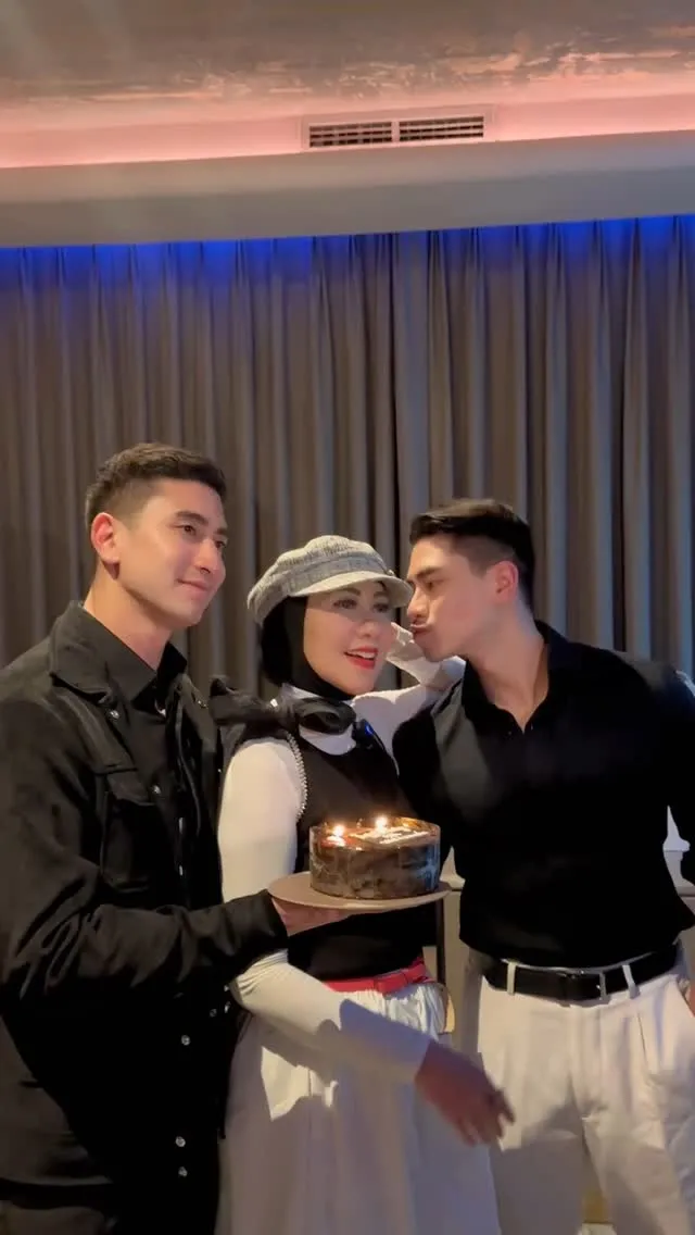 Venna Melinda ultah ke 53 © Instagram Venna Melinda ultah ke 53 © Instagram