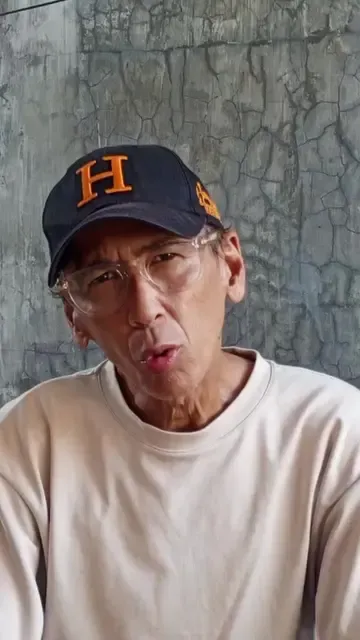 Potret terbaru Raymond Manthey eks suami Yuni Shara © 2025 brilio.net Potret terbaru Raymond Manthey eks suami Yuni Shara © 2025 brilio.net