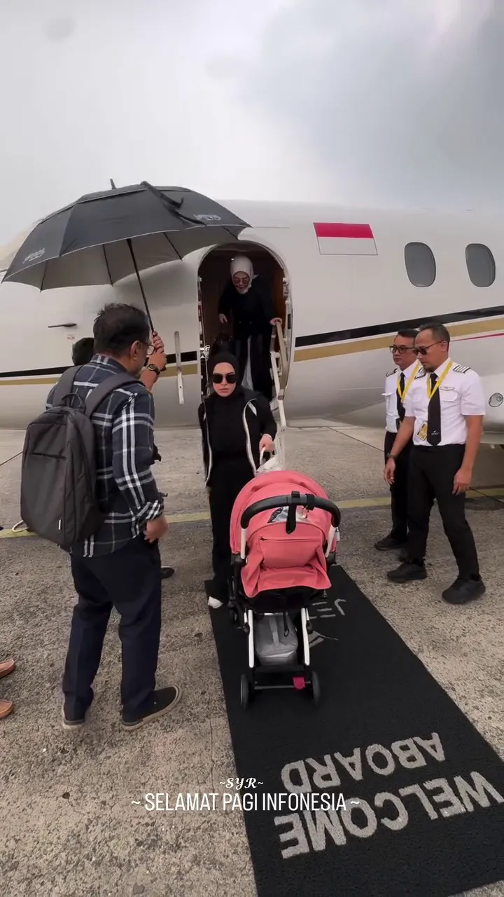 Syahrini dan Raino Barack pulang ke Indonesia © 2025 Instagram