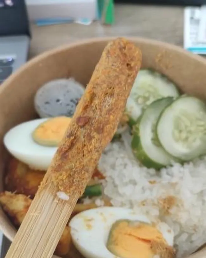 momen apes beli sate © 2025 berbagai sumber