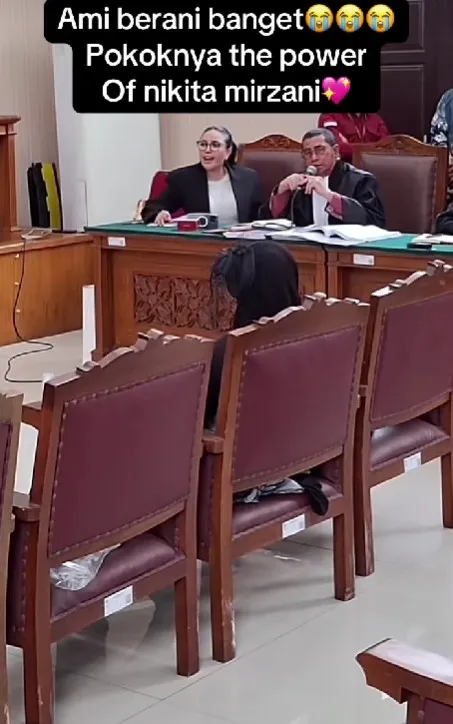 potret Nikita Mirzani ambruk © berbagai sumber potret Nikita Mirzani ambruk © berbagai sumber