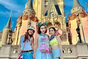 Menawan di usia 23 tahun, 6 foto cantik Cinta Richita putri Femmy Permatasari penuh aura old money