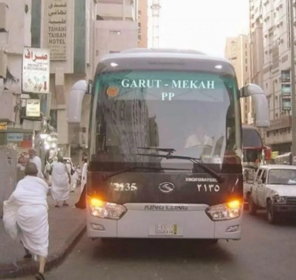 trayek angkot lucu dan unik © 2025 berbagai sumber