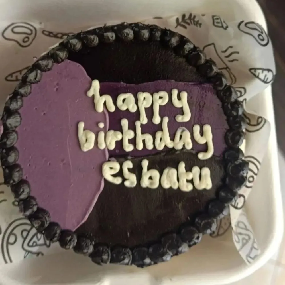 ucapan ultah lucu di kue © 2025 Instagram ucapan ultah lucu di kue © 2025 Instagram