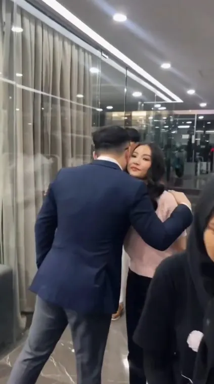 Sarwendah dan Giorgio kompak fitting baju © Instagram Sarwendah dan Giorgio kompak fitting baju © Instagram