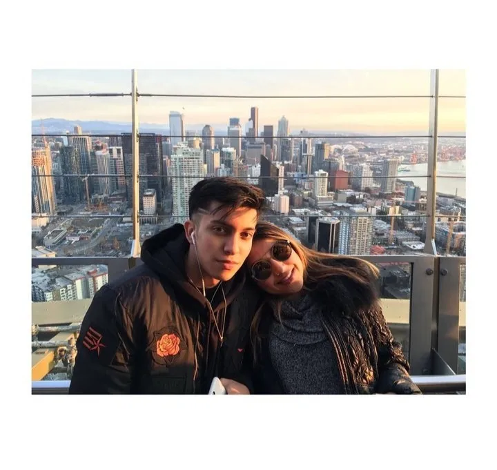 potret Sarah Azhari dan Albany Ray Instagram potret Sarah Azhari dan Albany Ray Instagram