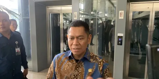 Heboh tunjangan beras DPR Rp12 juta per bulan, Wakil Ketua DPR Adies Kadir beri klarifikasi © 2025 brilio.net Heboh tunjangan beras DPR Rp12 juta per bulan, Wakil Ketua DPR Adies Kadir beri klarifikasi © 2025 brilio.net
