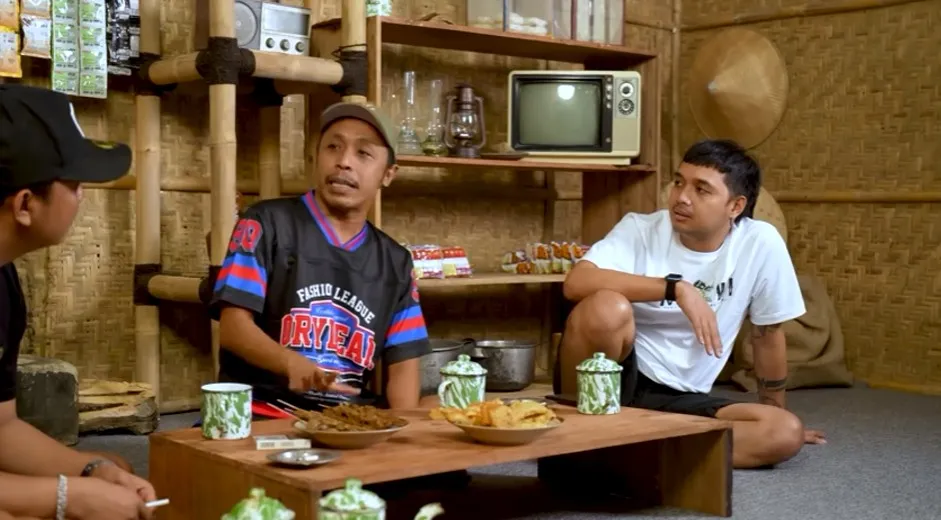 Cerita Furry Setya lulus S1 © berbagai sumber