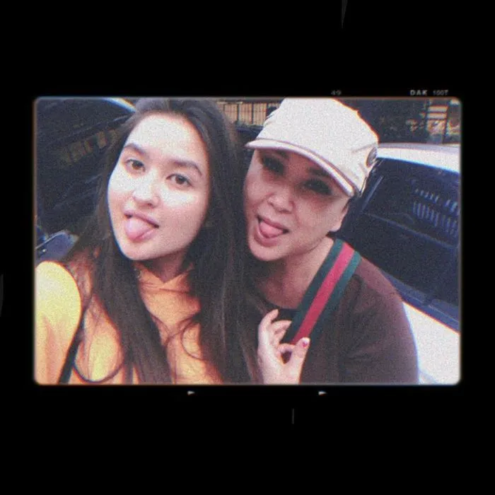 Titi DJ dengan Stephanie layaknya kakak adik © Instagram