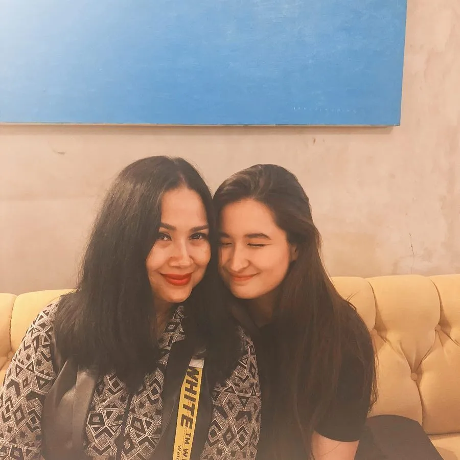 Titi DJ dengan Stephanie layaknya kakak adik © Instagram