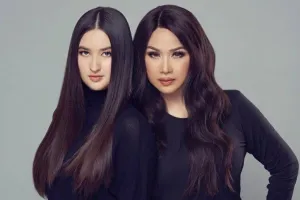 Ibu dan anak selisih 34 tahun tapi bak kakak adik, ini 11 potret Titi DJ bareng Stephanie Poetri