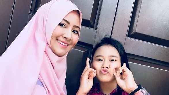 Mpok Uyuy TOP dan Aliya di dunia nyata © 2023 brilio.net