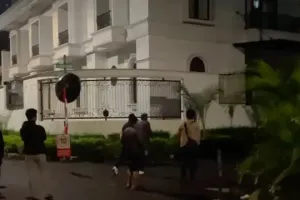 Rumah Eko Patrio dijarah massa, kucing hingga pakaian dan perabot rumah tangga dibawa kabur