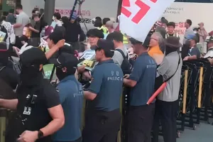 WNI tinggal di Korea Selatan ini tunjukkan tertibnya warga Negeri Ginseng saat demo, ini 7 potretnya