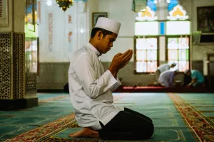 7 Bacaan doa Maulid Nabi Muhammad SAW 2025, lengkap dengan makna dan keutamaannya