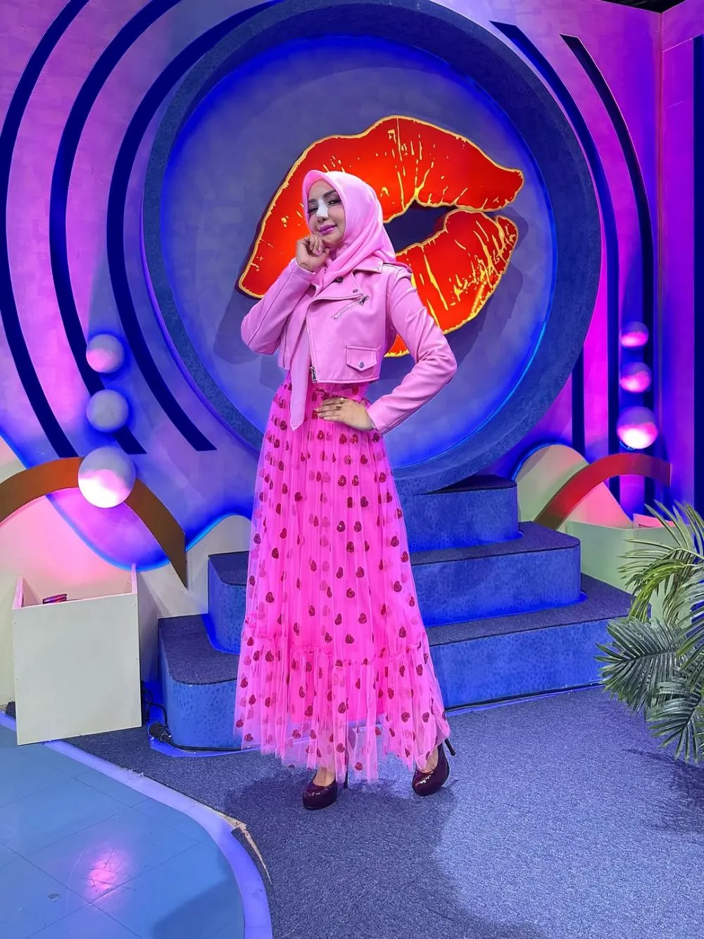 Potret terbaru Roro Fitria usai oplas © 2025 Instagram Potret terbaru Roro Fitria usai oplas © 2025 Instagram