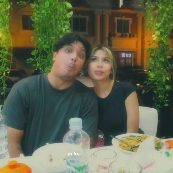 Potret Philo Paz dan pacar baru © 2025 brilio.net Potret Philo Paz dan pacar baru © 2025 brilio.net