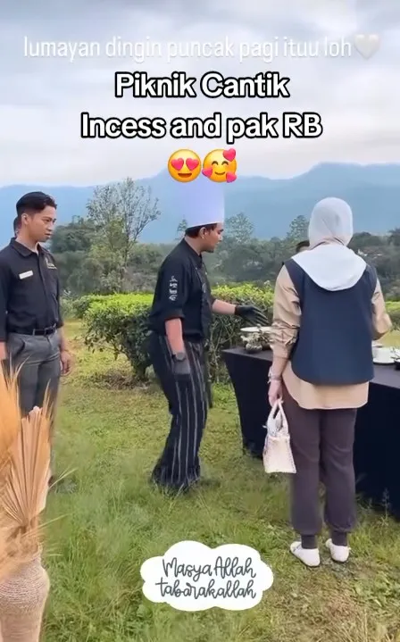 piknik cantik di kebun ala Syahrini © Instagram piknik cantik di kebun ala Syahrini © Instagram