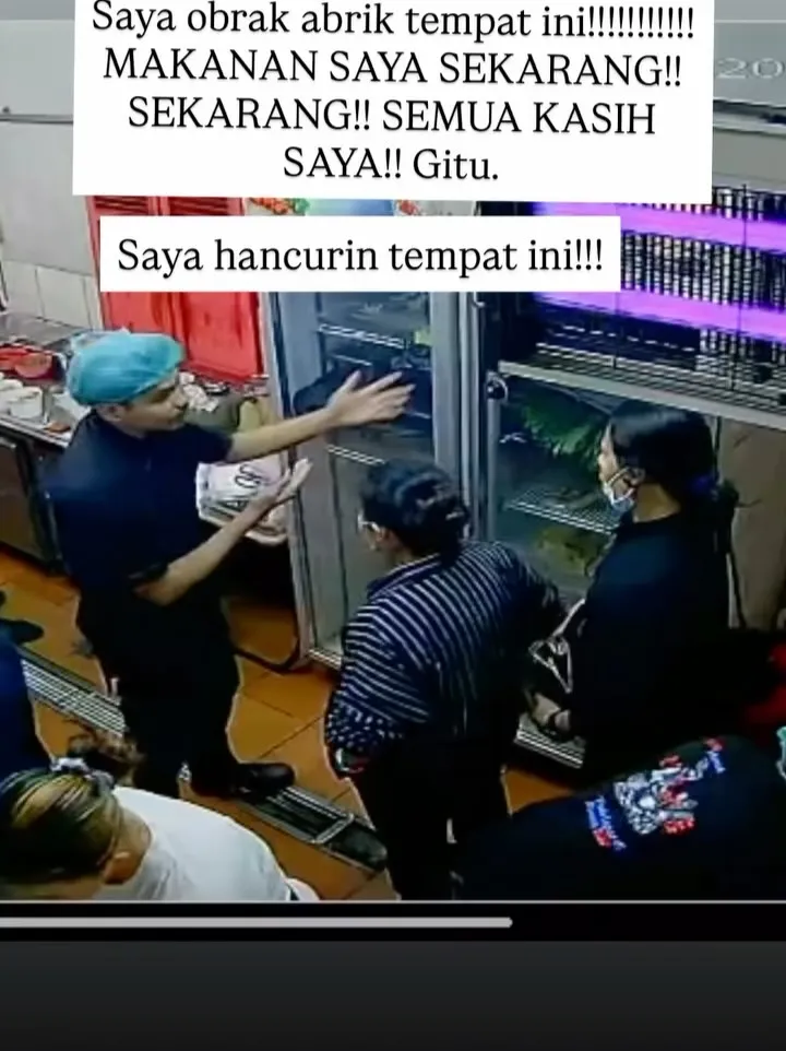 Kronologi gitaris terkenal ngamuk di restoran © Instagram Kronologi gitaris terkenal ngamuk di restoran © Instagram