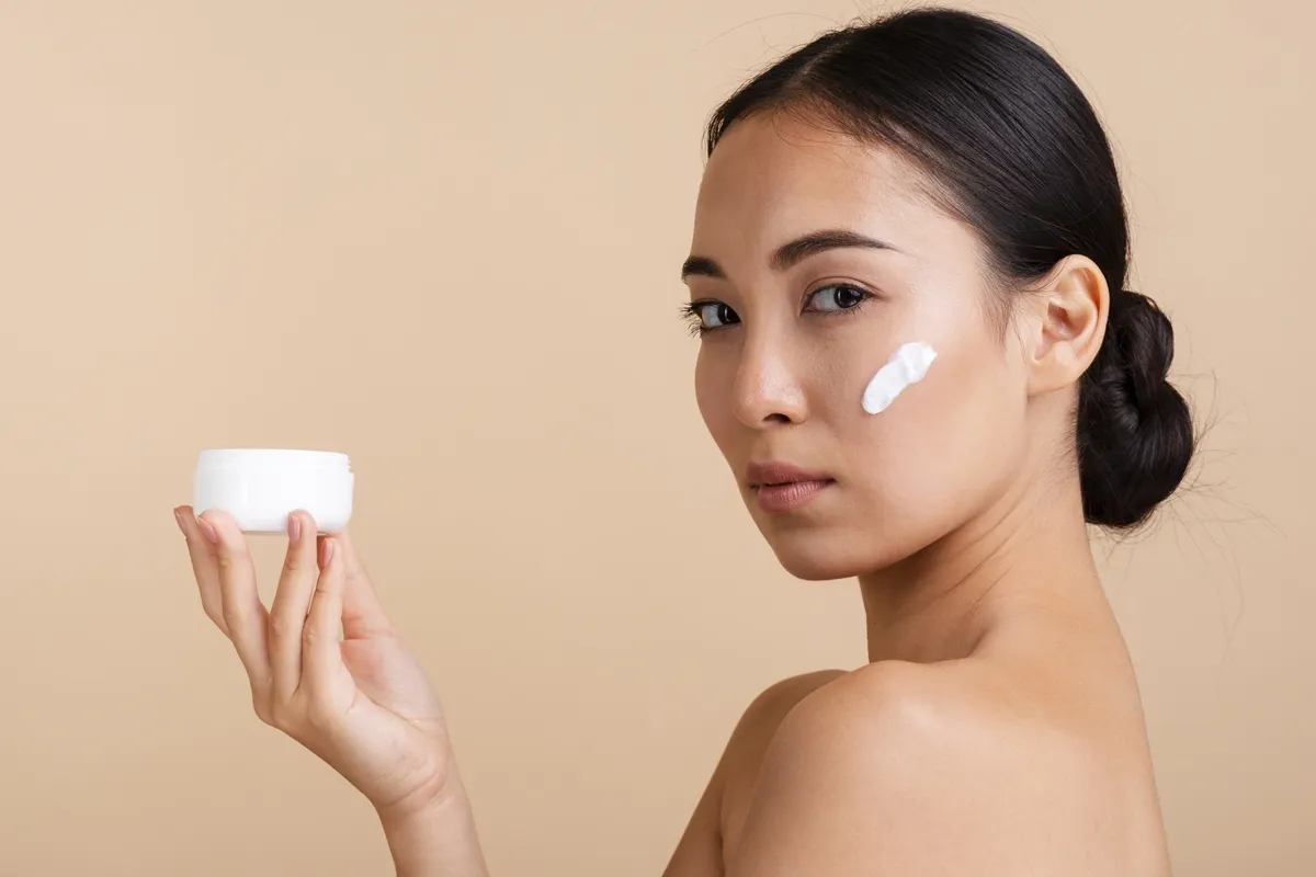 9 Mineral sunscreen harga di bawah Rp 150 ribu, kulit wajah terlindungi dari sinar matahari
