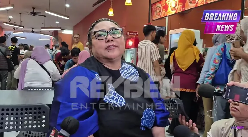 Perjuangan Nunung sembuh kanker © berbagai sumber Perjuangan Nunung sembuh kanker © berbagai sumber