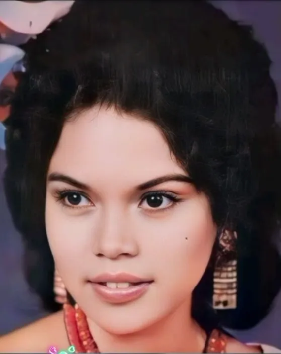 Wanita ini penyanyi keroncong legend © TikTok Wanita ini penyanyi keroncong legend © TikTok