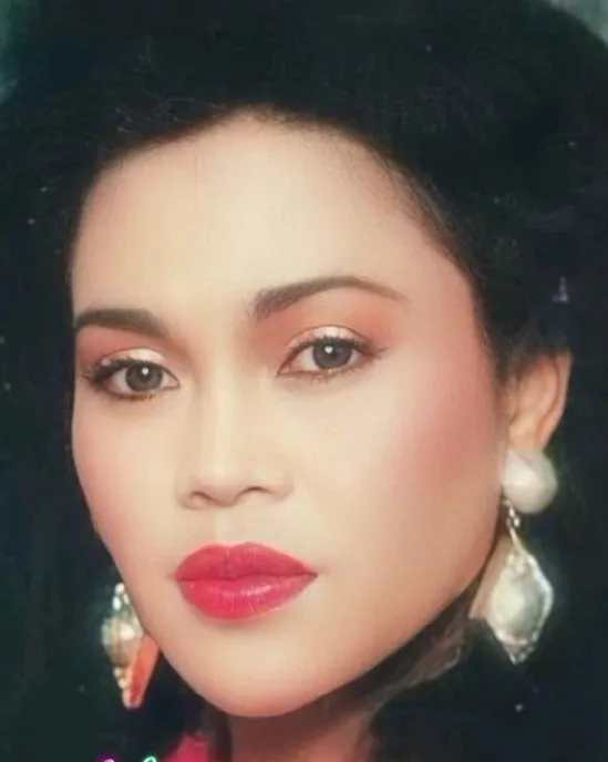 Wanita ini penyanyi keroncong legend © TikTok Wanita ini penyanyi keroncong legend © TikTok