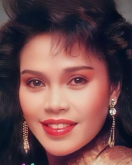 Wanita ini penyanyi keroncong legend © TikTok Wanita ini penyanyi keroncong legend © TikTok