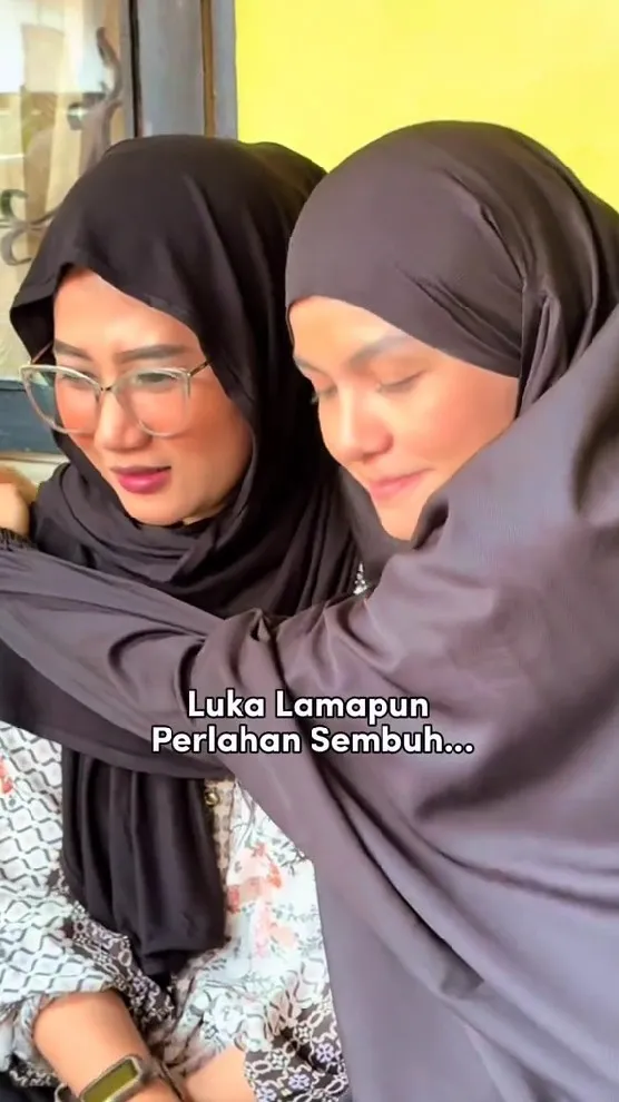 Nadya Almira kunjungi korban ditabraknya © Instagram Nadya Almira kunjungi korban ditabraknya © Instagram