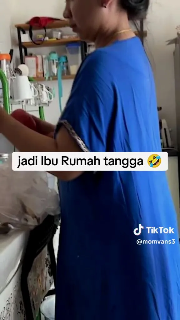 lulusan s2 jadi ibu rumah tangga © TikTok