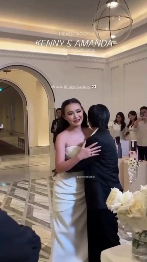 Fajar Sadboy hadir di nikahan Amanda Manopo © 2025 Instagram Fajar Sadboy hadir di nikahan Amanda Manopo © 2025 Instagram