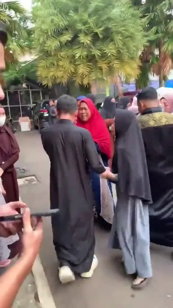 Masjid Malikal Mulki dibongkar Taqy Malik gagal bayar © 2025 brilio.net