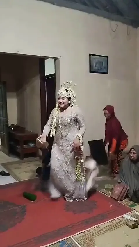 Rumah Sheila manten wanita Tarman mahar 3 miliar © 2025 brilio.net Rumah Sheila manten wanita Tarman mahar 3 miliar © 2025 brilio.net