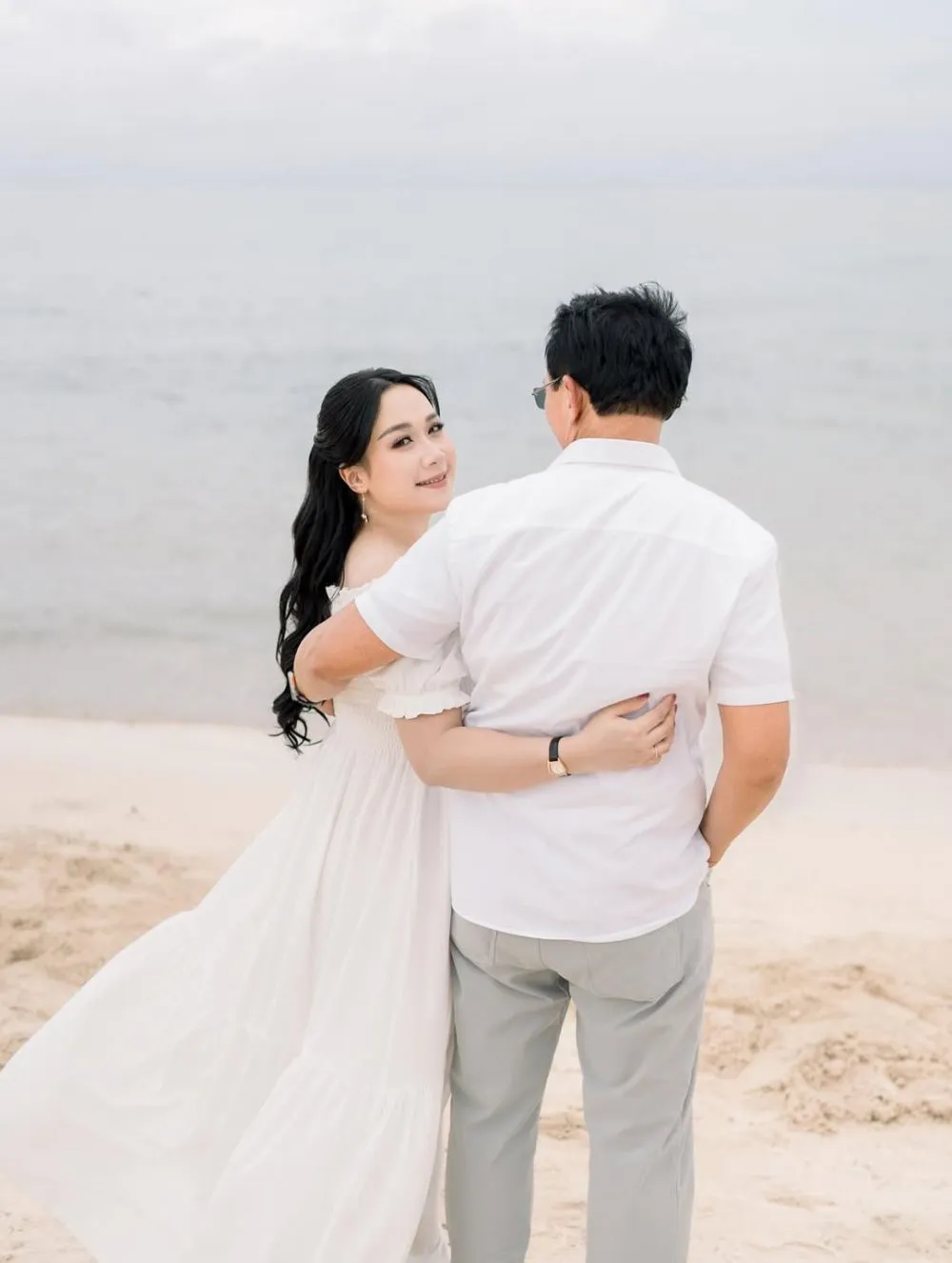 Puput Nastiti Devi istri Ahok hamil anak ketiga © 2025 Instagram