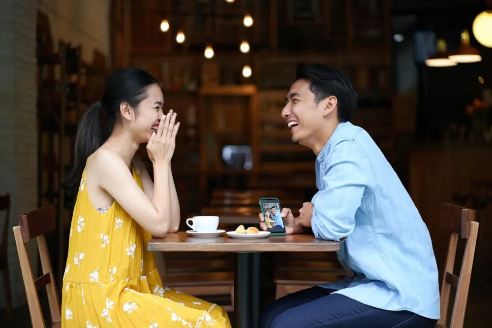 Kata-kata cinta konyol yang justru romantis banget © 2025 brilio.net