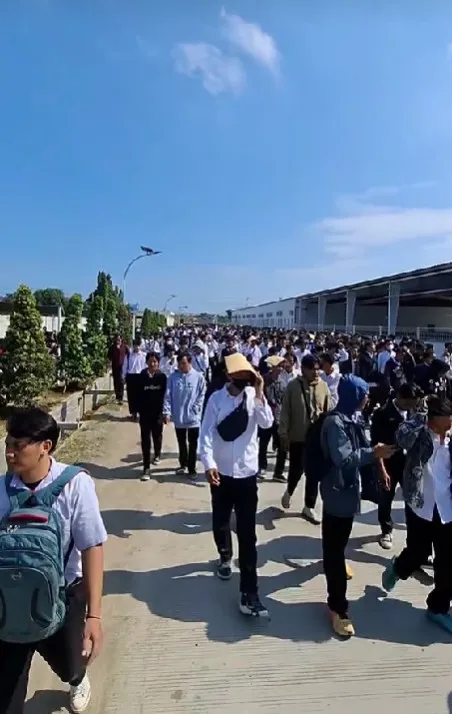 viral ribuan pencari kerja di Tegal © TikTok viral ribuan pencari kerja di Tegal © TikTok