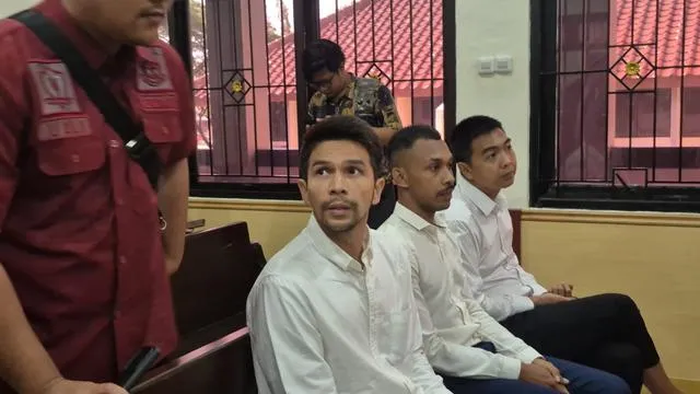 Penampilan terbaru Jonathan Frizzy © 2025 brilio.net Penampilan terbaru Jonathan Frizzy © 2025 brilio.net