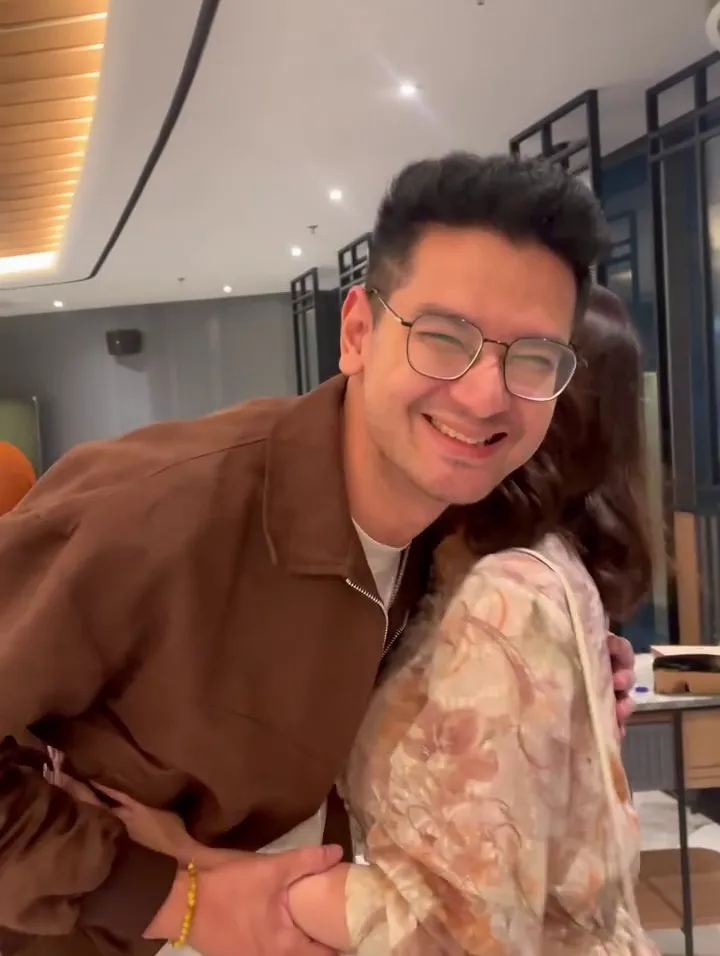 Amanda Manopo dan Kevin Hillers bertemu netizen nostalgia Ikatan Cinta © 2025 Instagram Amanda Manopo dan Kevin Hillers bertemu netizen nostalgia Ikatan Cinta © 2025 Instagram