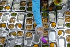 Demi cegah keracunan, BGN: Masak MBG harus pakai air galon, tak bisa ditawar