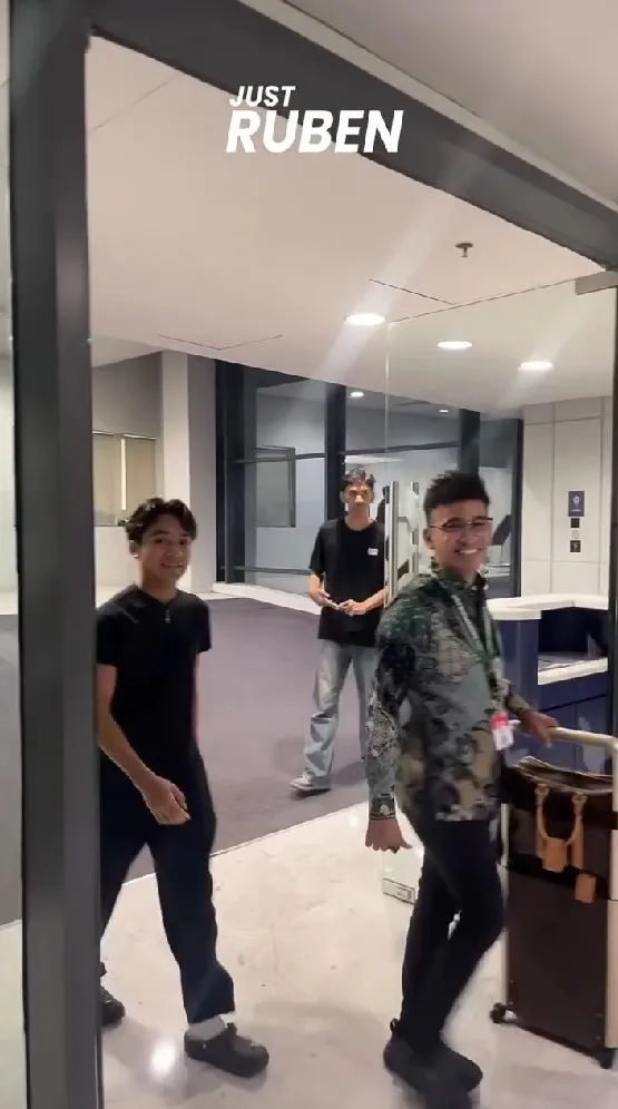 Ruben Onsu jalani ibadah umrah kedua kali © Instagram Ruben Onsu jalani ibadah umrah kedua kali © Instagram